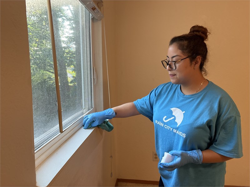 Rain City Maids cleaning in action